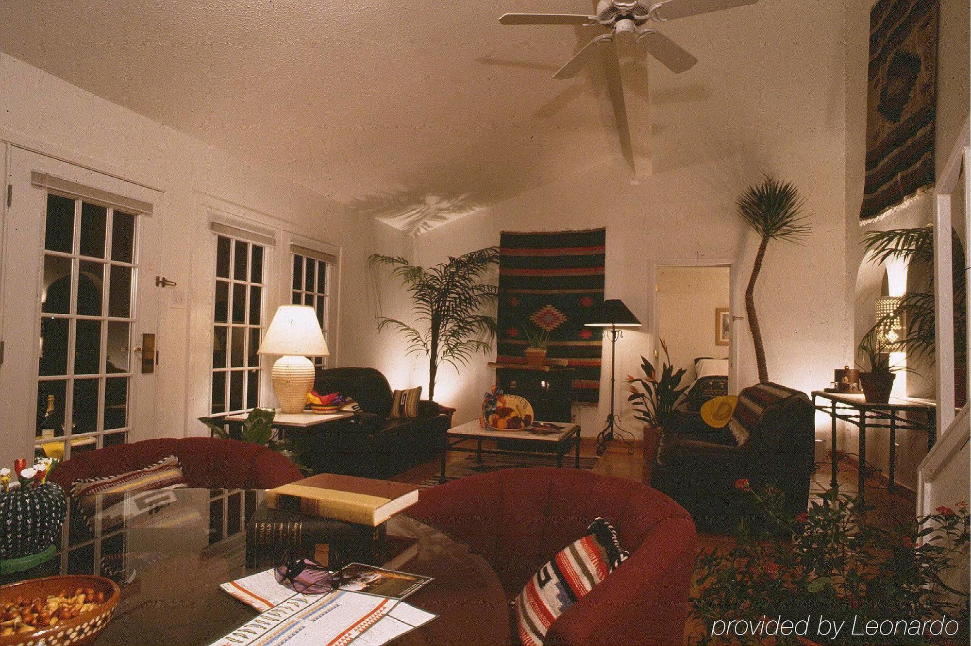 Rancho Viejo Resort 내부 사진